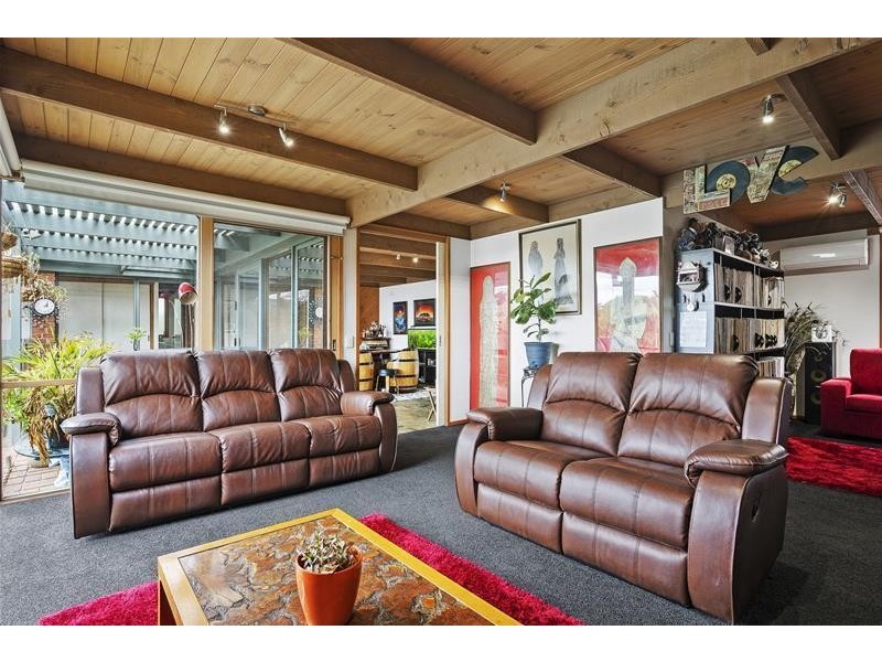 42 Darrambal Crescent, Leopold VIC 3224