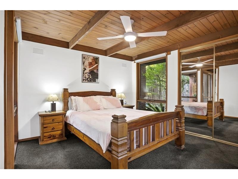 42 Darrambal Crescent, Leopold VIC 3224