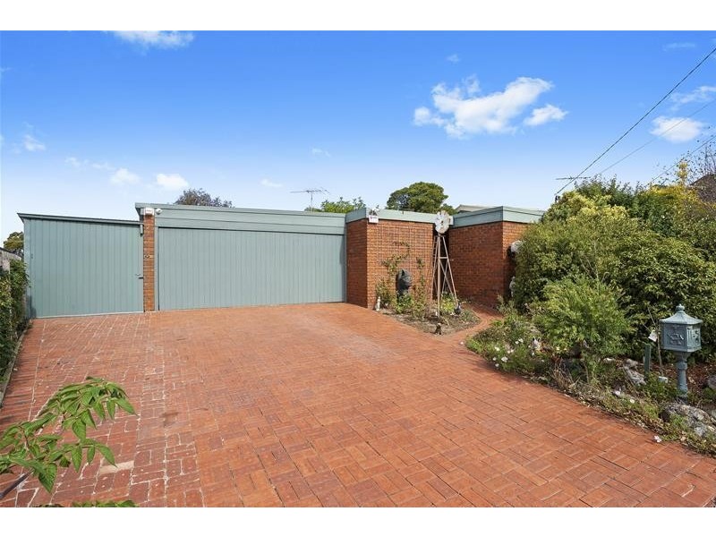 42 Darrambal Crescent, Leopold VIC 3224