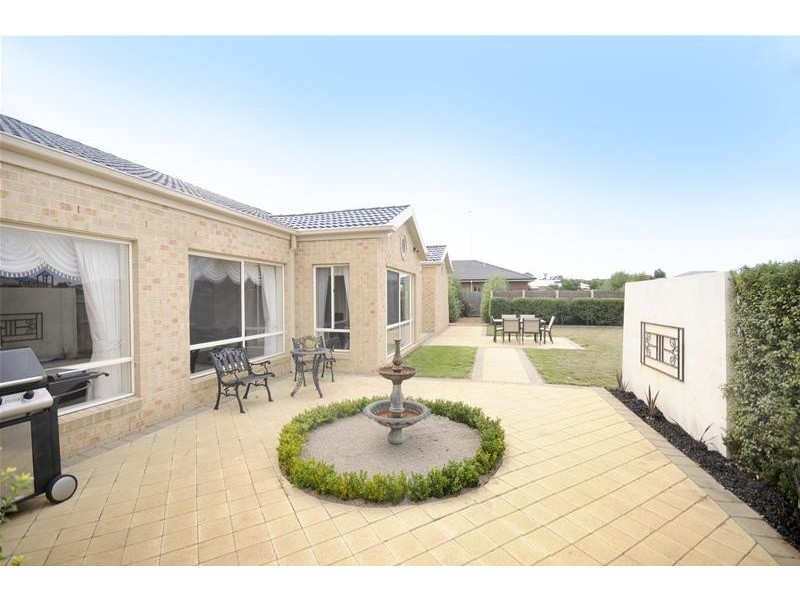 15 Heywood Court, Leopold VIC 3224