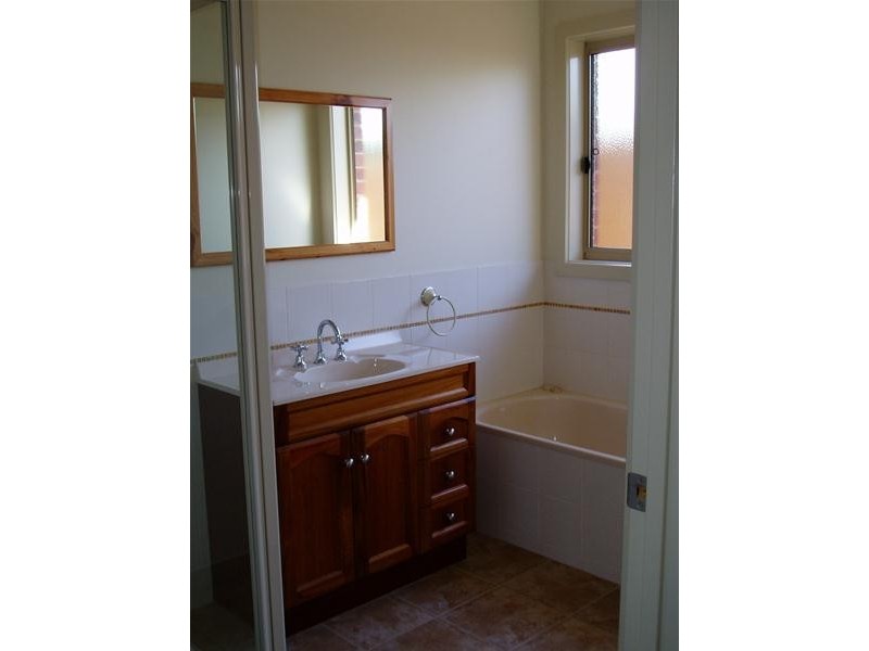 35 Meakin Street, East Geelong VIC 3219