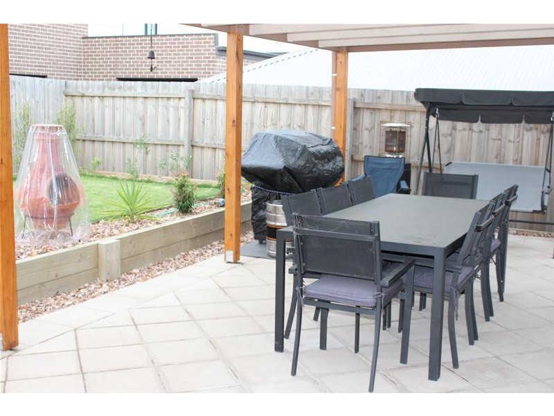 19 Pickworth Drive, Leopold VIC 3224