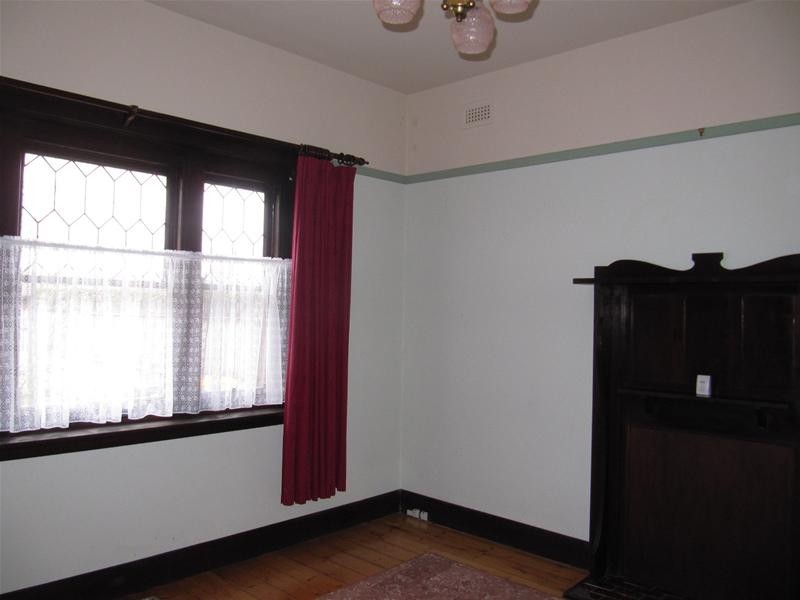 8 Lindon Street, East Geelong VIC 3219