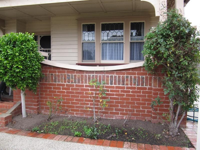 8 Lindon Street, East Geelong VIC 3219