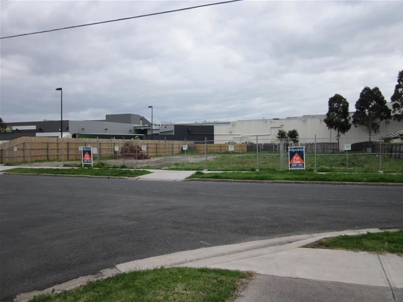 8 Greenwood Street, Newcomb VIC 3219