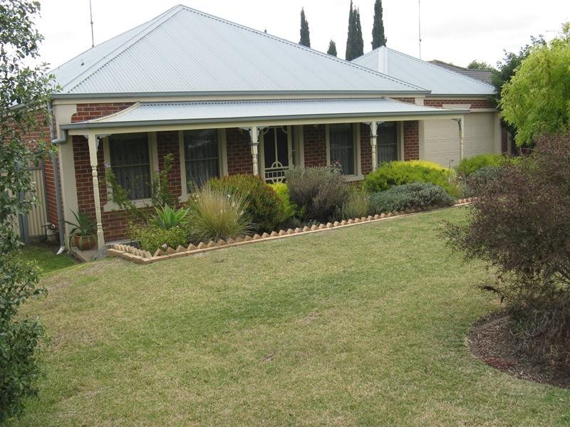 4 Baltic Place, Leopold VIC 3224