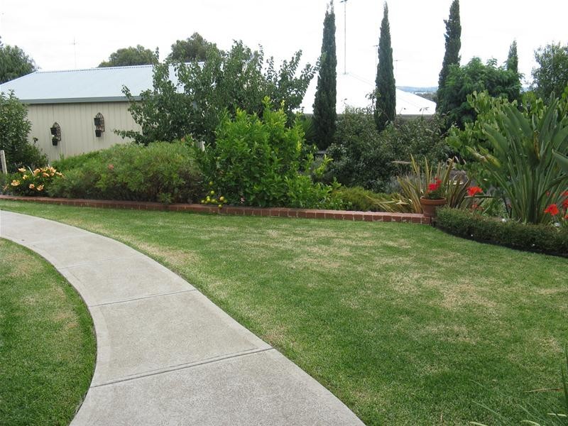 4 Baltic Place, Leopold VIC 3224