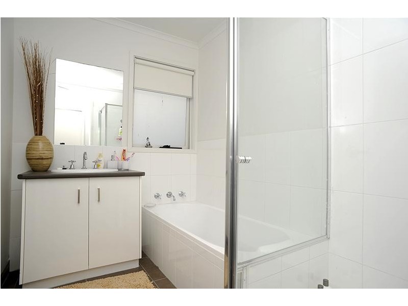 1/62 Burlington  Crescent, Leopold VIC 3224