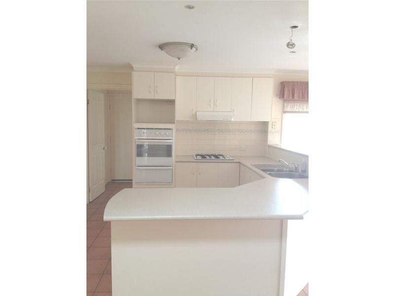 11 Burlington Crescent, Leopold VIC 3224