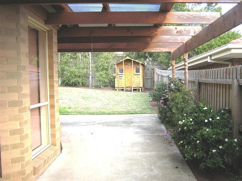 11 Burlington Crescent, Leopold VIC 3224