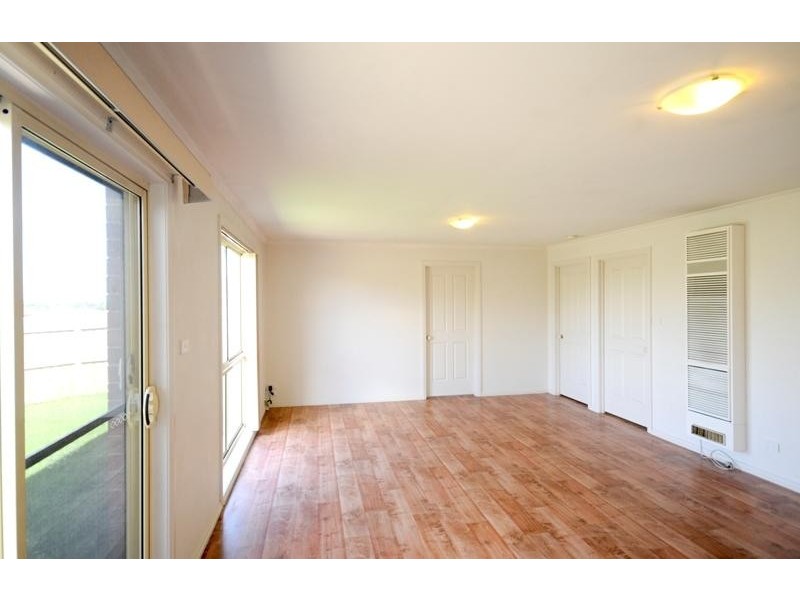 1/18 Ferguson Road, Leopold VIC 3224