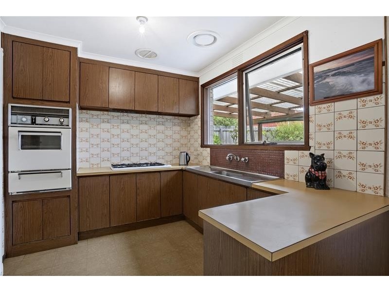 65 Simons Road, Leopold VIC 3224