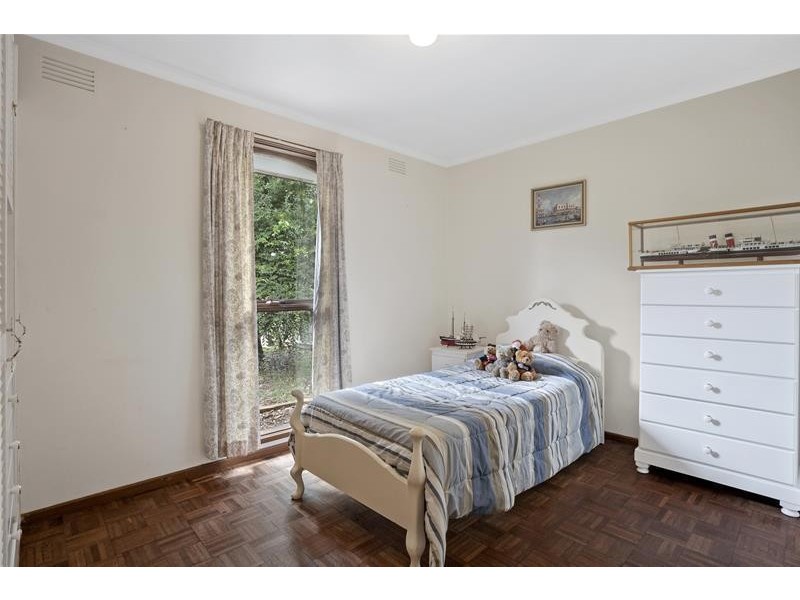 65 Simons Road, Leopold VIC 3224