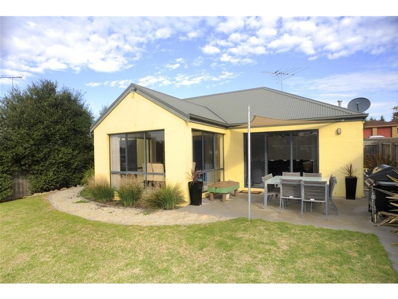 15 The  Court, Leopold VIC 3224