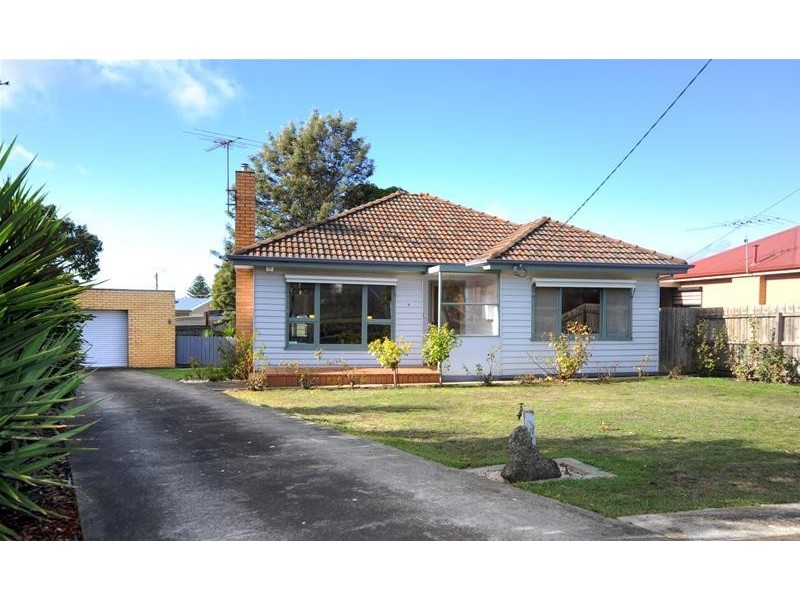 4 Harvey Avenue, Herne Hill VIC 3218