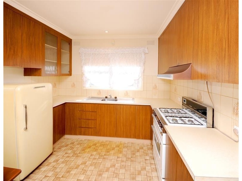 4 Harvey Avenue, Herne Hill VIC 3218