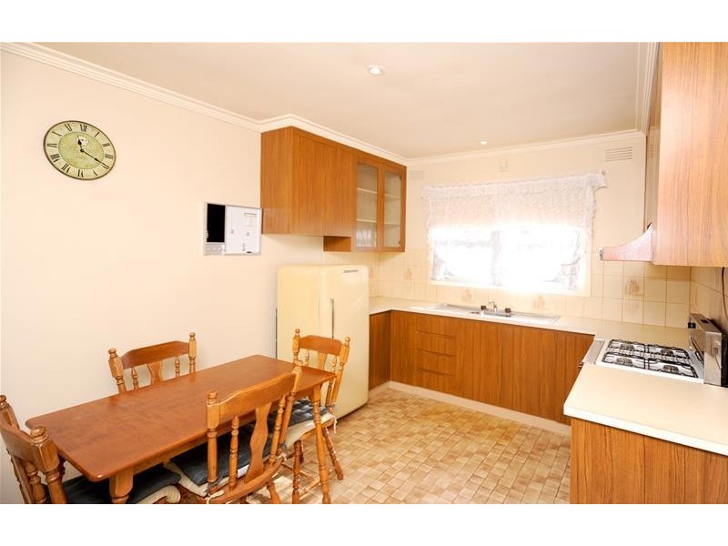 4 Harvey Avenue, Herne Hill VIC 3218