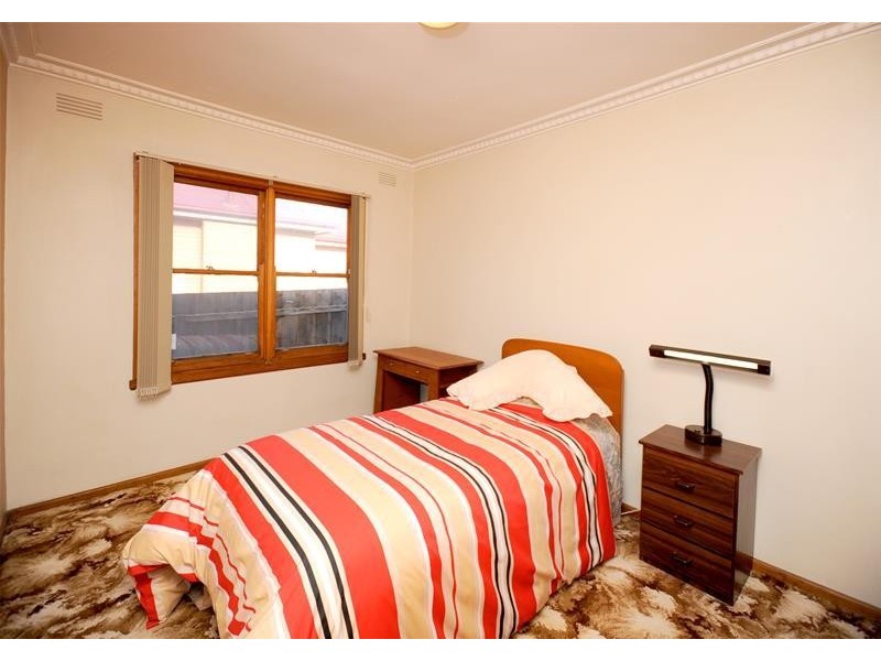 4 Harvey Avenue, Herne Hill VIC 3218