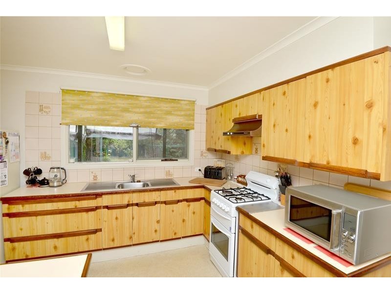 52 Simons Road, Leopold VIC 3224