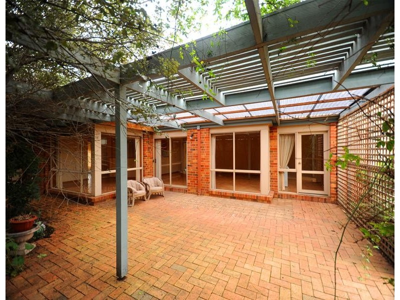 2 Glen  Court, Leopold VIC 3224