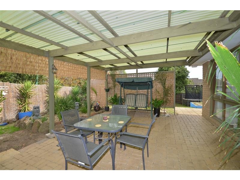 21 Woodleigh Close, Leopold VIC 3224
