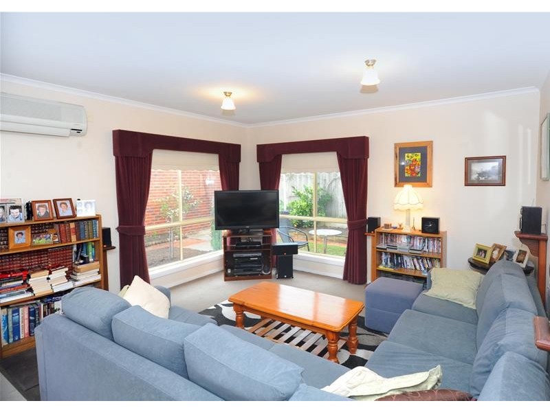 1/28 Townview Court, Leopold VIC 3224