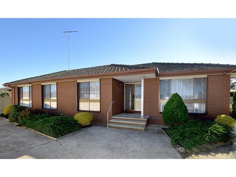 2B Alma Court, Newcomb VIC 3219