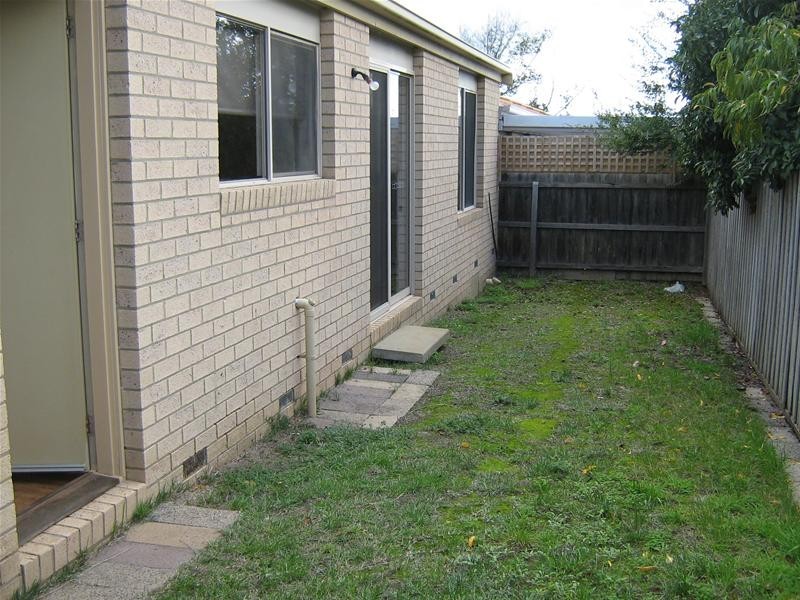 2/7 Dendle Street, Leopold VIC 3224