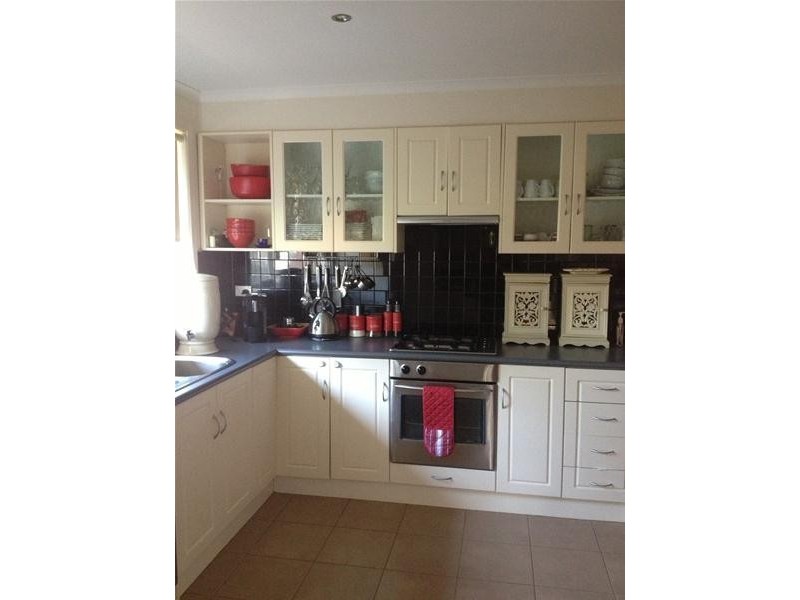 2 Fuschia Court, Newcomb VIC 3219