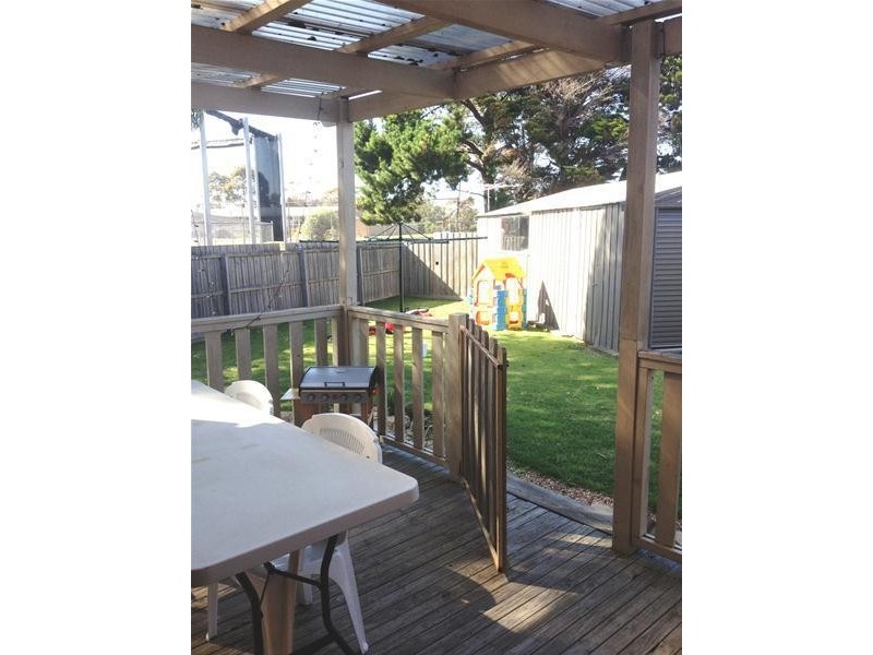 2 Fuschia Court, Newcomb VIC 3219