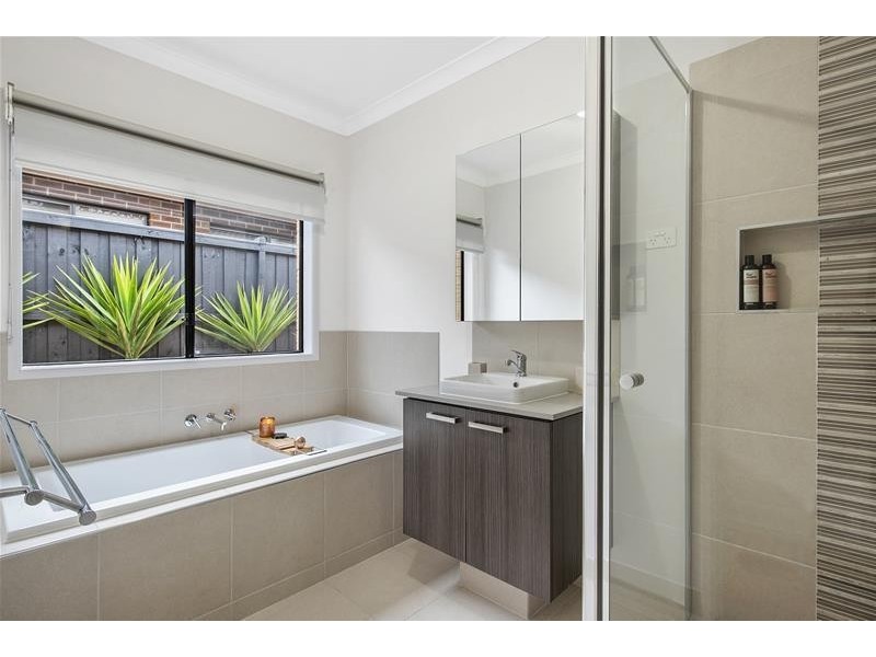 59 Village Green Drive, Leopold VIC 3224