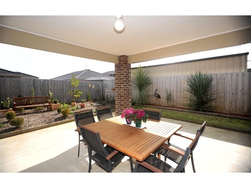 32 Pollard Drive, Leopold VIC 3224