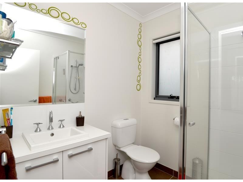 2/62 Burlington Crescent, Leopold VIC 3224