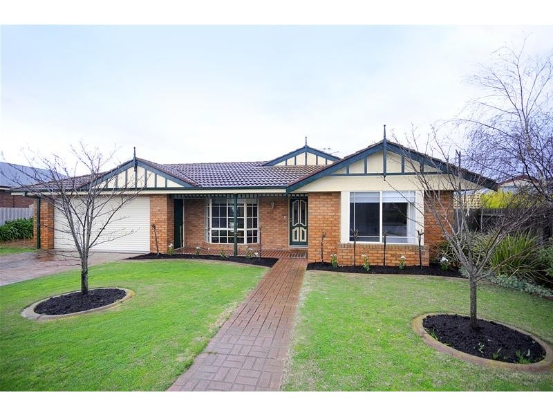 39 Balmoral Gardens, Leopold VIC 3224