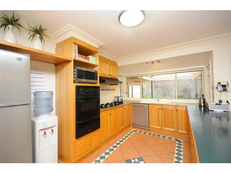 39 Balmoral Gardens, Leopold VIC 3224