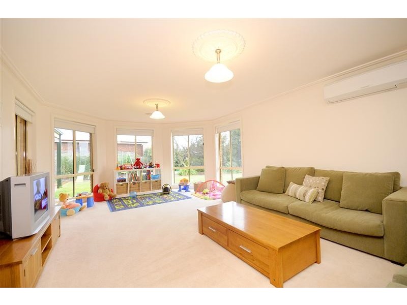 39 Balmoral Gardens, Leopold VIC 3224