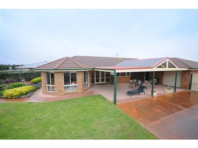 39 Balmoral Gardens, Leopold VIC 3224