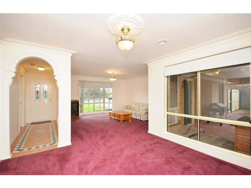 39 Balmoral Gardens, Leopold VIC 3224