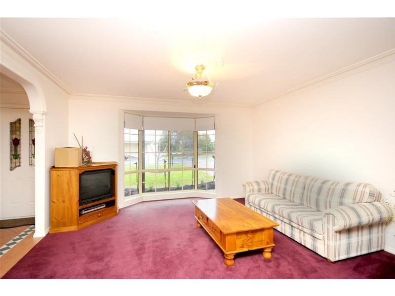 39 Balmoral Gardens, Leopold VIC 3224