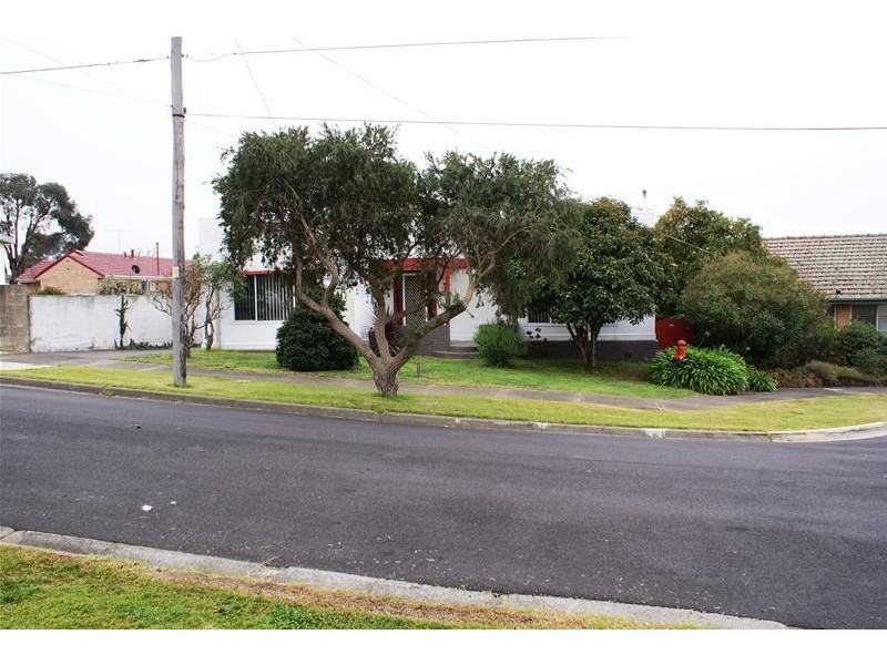 7 Ferry Grove, Newcomb VIC 3219