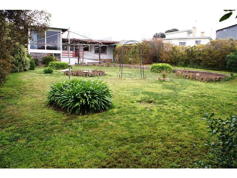 7 Ferry Grove, Newcomb VIC 3219