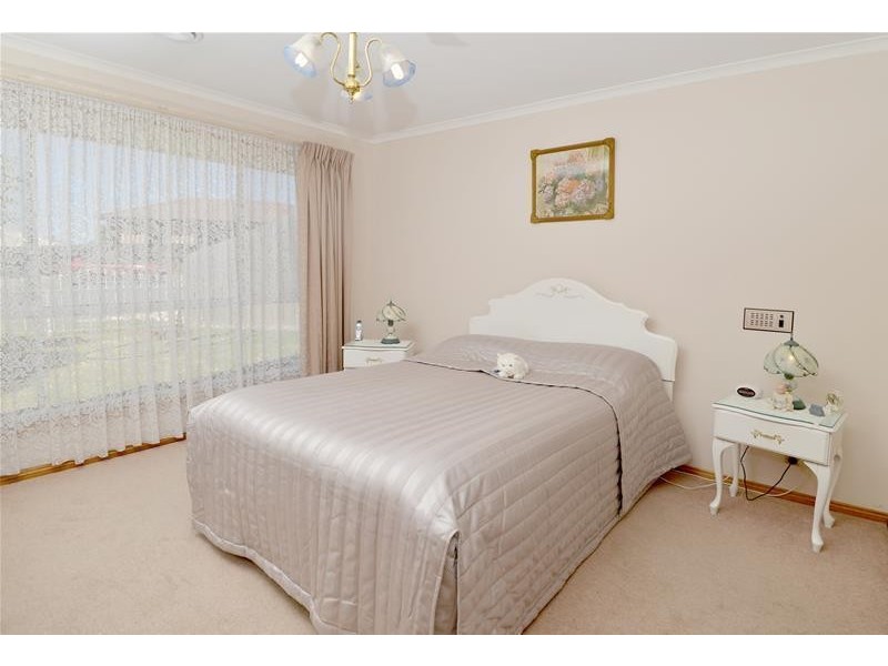 13 Heatherlea Court, Leopold VIC 3224