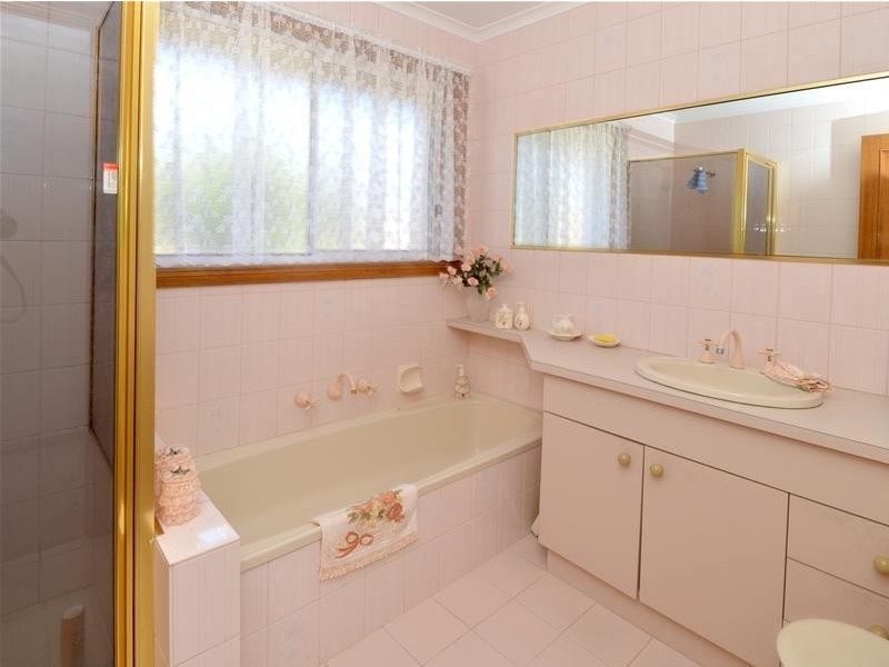 13 Heatherlea Court, Leopold VIC 3224