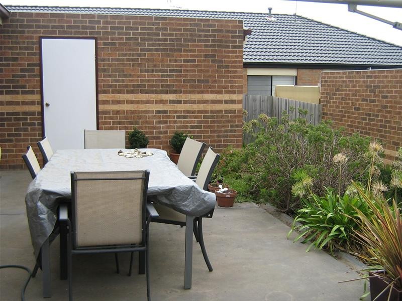 1/17 Parkwood Crescent, Highton VIC 3216