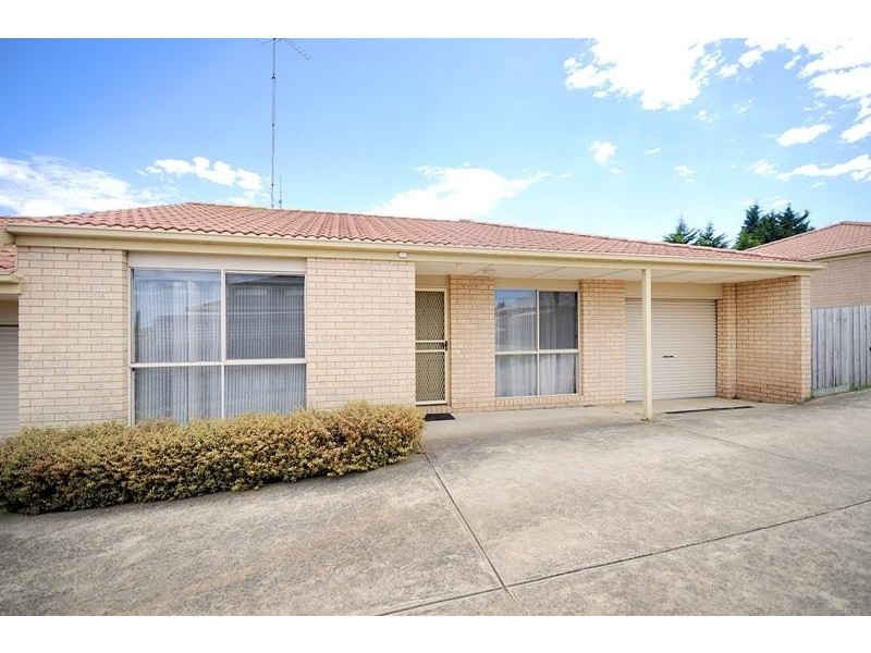 2/7 Dendle Street, Leopold VIC 3224