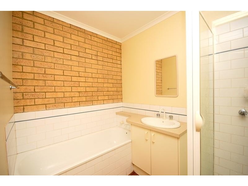 2/7 Dendle Street, Leopold VIC 3224