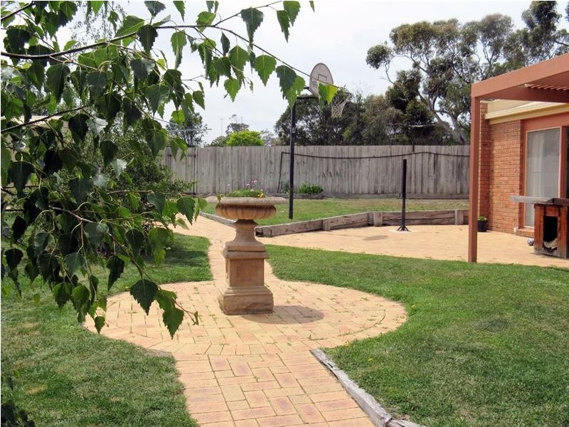 3 Bisinella Court, Leopold VIC 3224