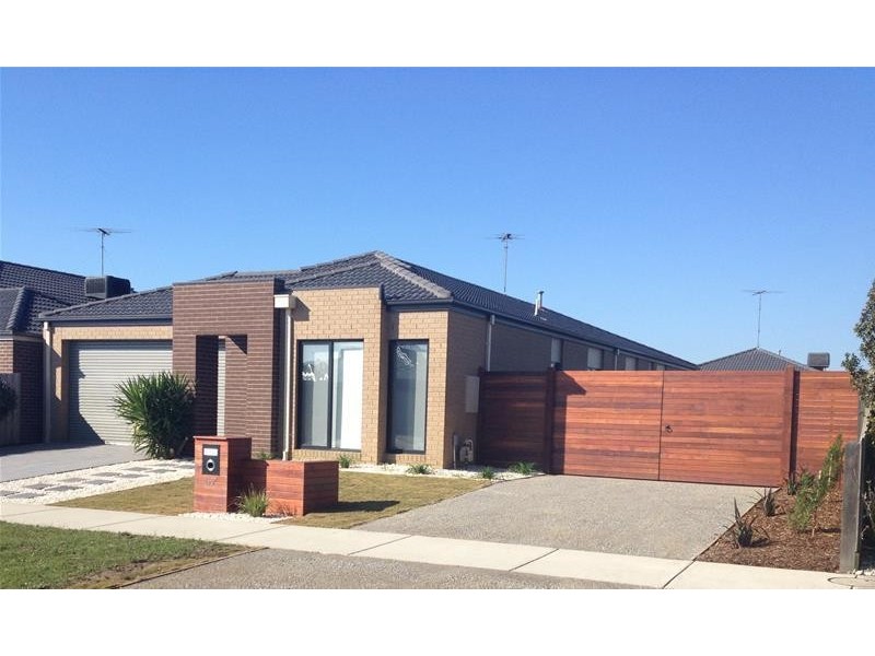 67 Hoddle Drive, Leopold VIC 3224