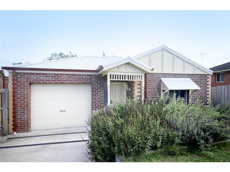 1/16 Bisinella Court, Leopold VIC 3224