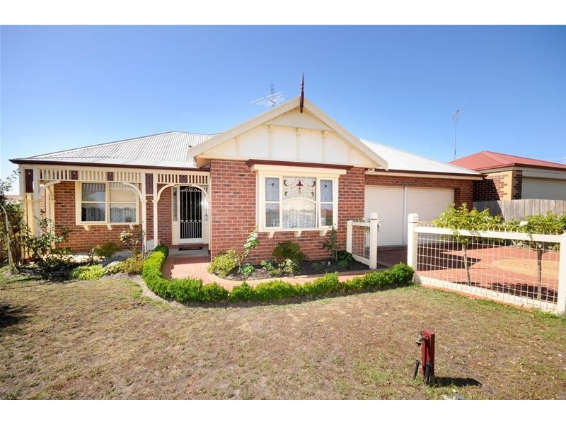 11 Dendle Street, Leopold VIC 3224